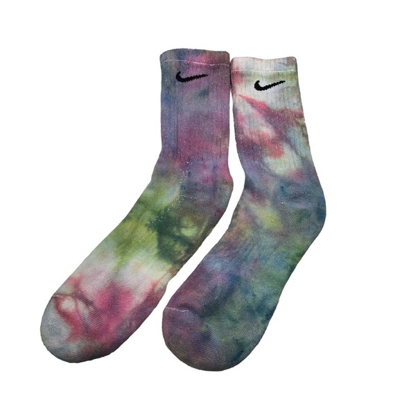 Nike Rainbow Ice Dyed Crew Socks - Picture 2 of 3